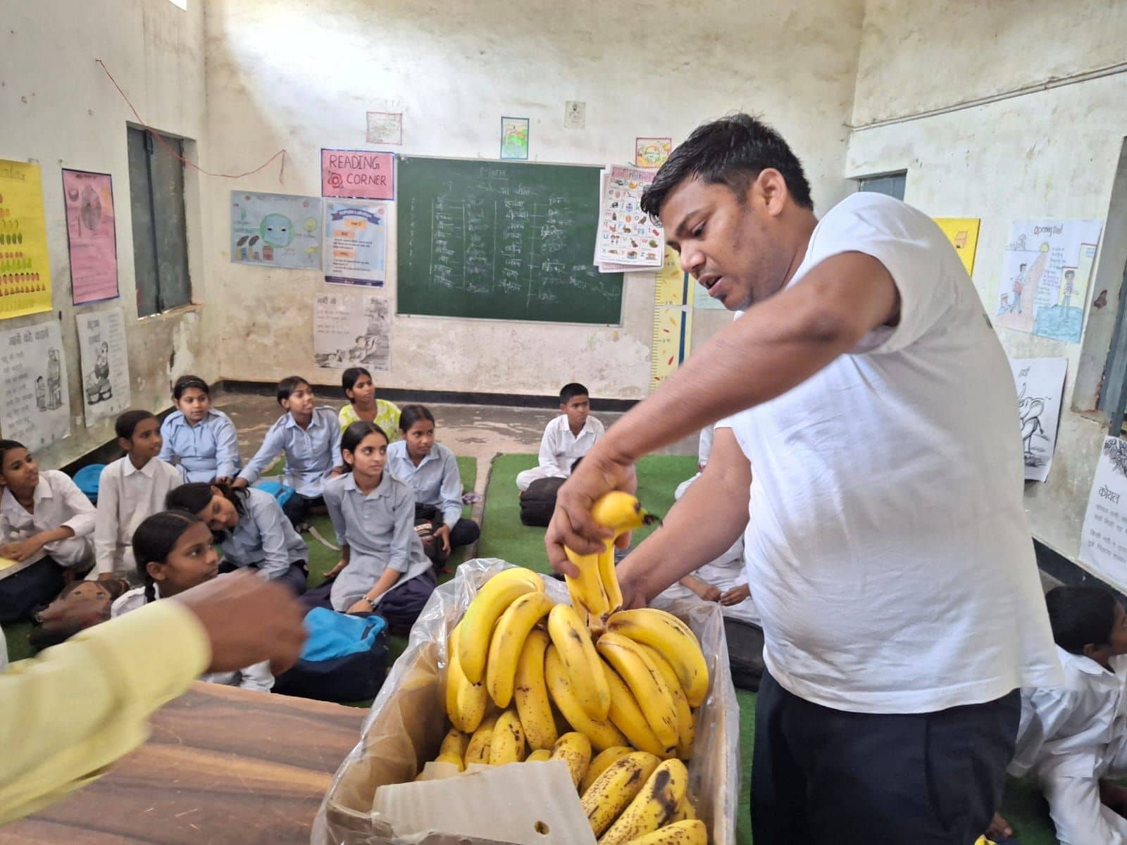 Banana distribution Govt school Samaspur Sector 51.