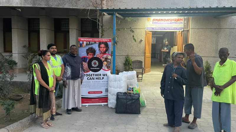 Donated 100 Diaper, Bedsheet and Toilet Brush at Anand Ashram, Gurgaon