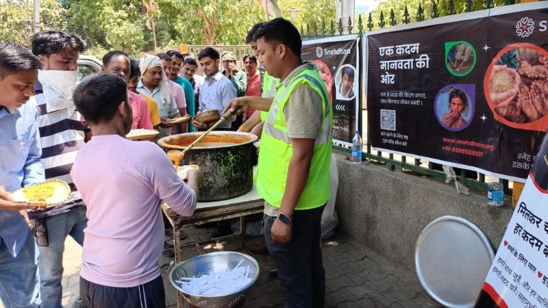 Food Distribution, Sector 37, Gurgaon