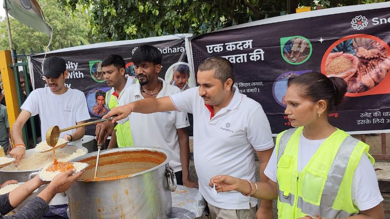 Food Distribution, Sector 37, Gurgaon