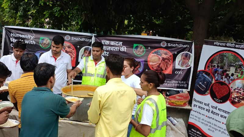 Food Distribution, Sector 37, Gurgaon