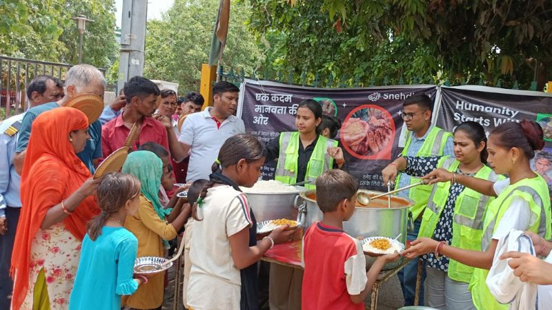 Food Distribution, Sector 37, Gurgaon