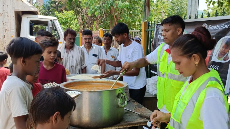 Food Distribution, Sector 37, Gurgaon