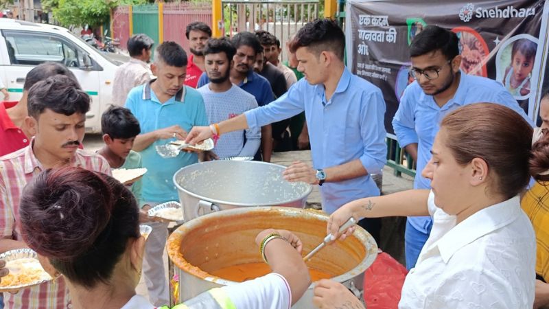 Food Distribution, Sector 37, Gurgaon