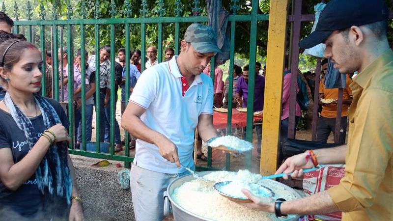 Food Distribution, Sector 37, Gurgaon