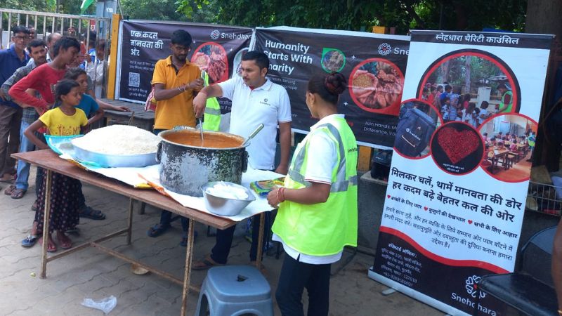 Food Distribution, Sector 37, Gurgaon