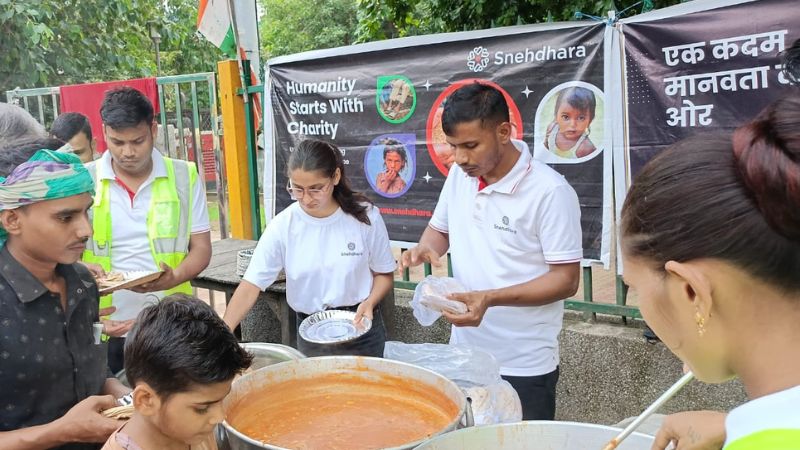 Food Distribution, Sector 37, Gurgaon